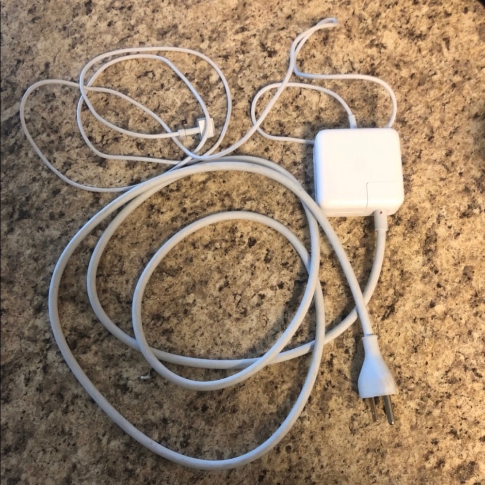 Apple Mac Book air charger